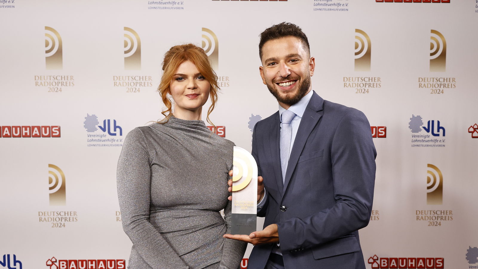 Gianluca mit Sophie Passmann beim Deutscher Radiopreis 2024 