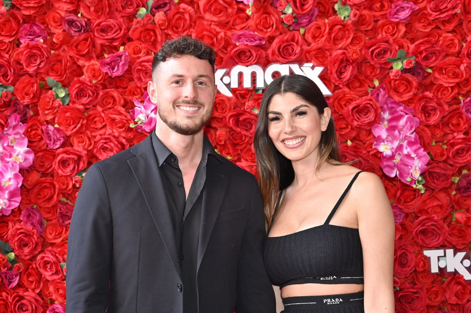 Jannik Kontalis und Yeliz Koc auf rotem Teppich