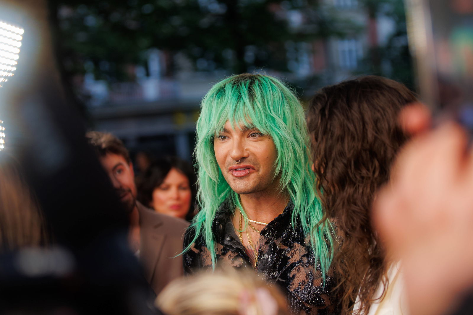 Bill Kaulitz bei Kaulitz & Kaulitz Premiere auf rotem Teppich