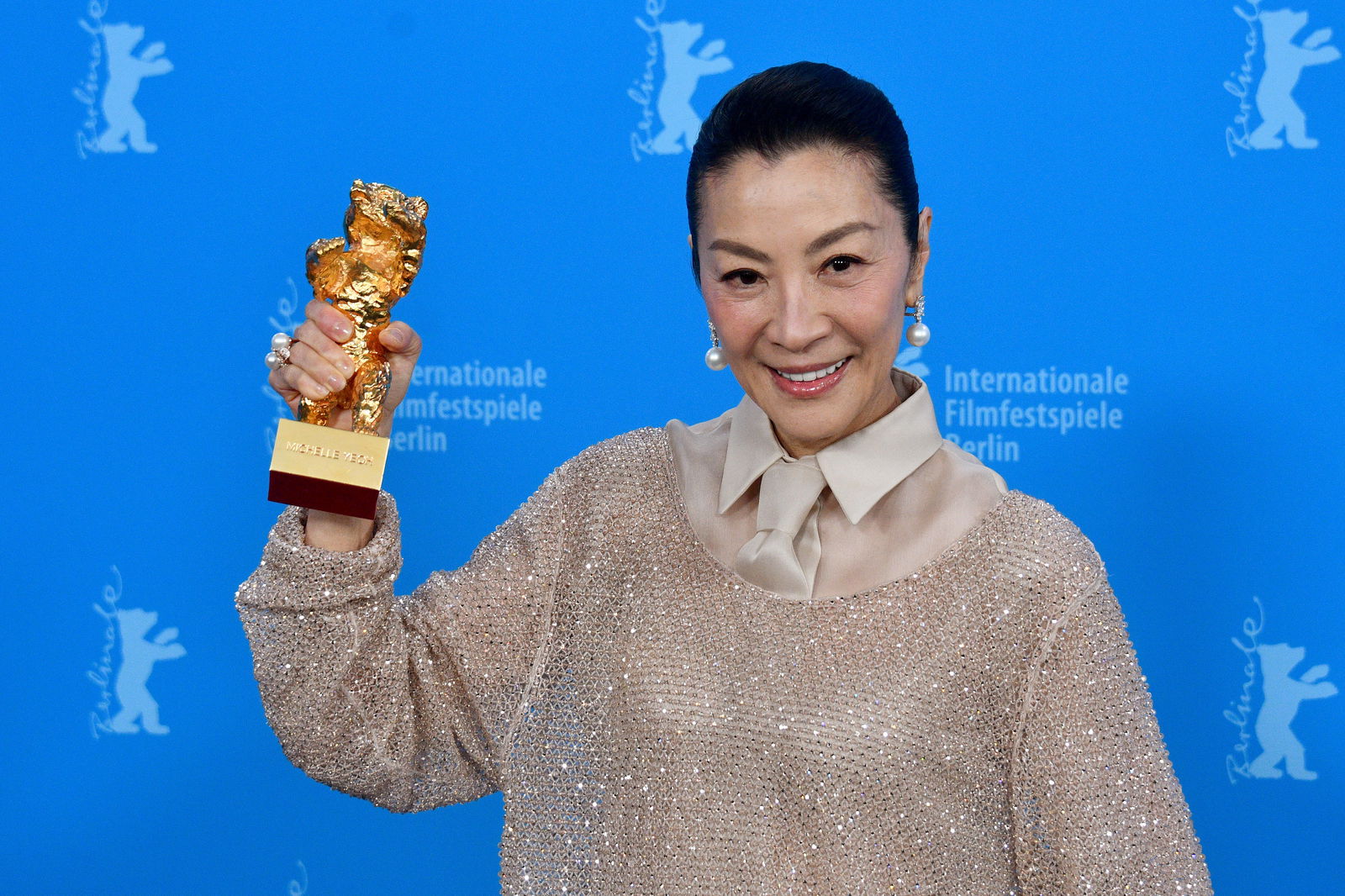 Berlinale International Film Festival Berlin Germany 76th Berlinale Berlin International Film Festival Michelle Yeoh Honorary Golden Bear trophy during a photocall