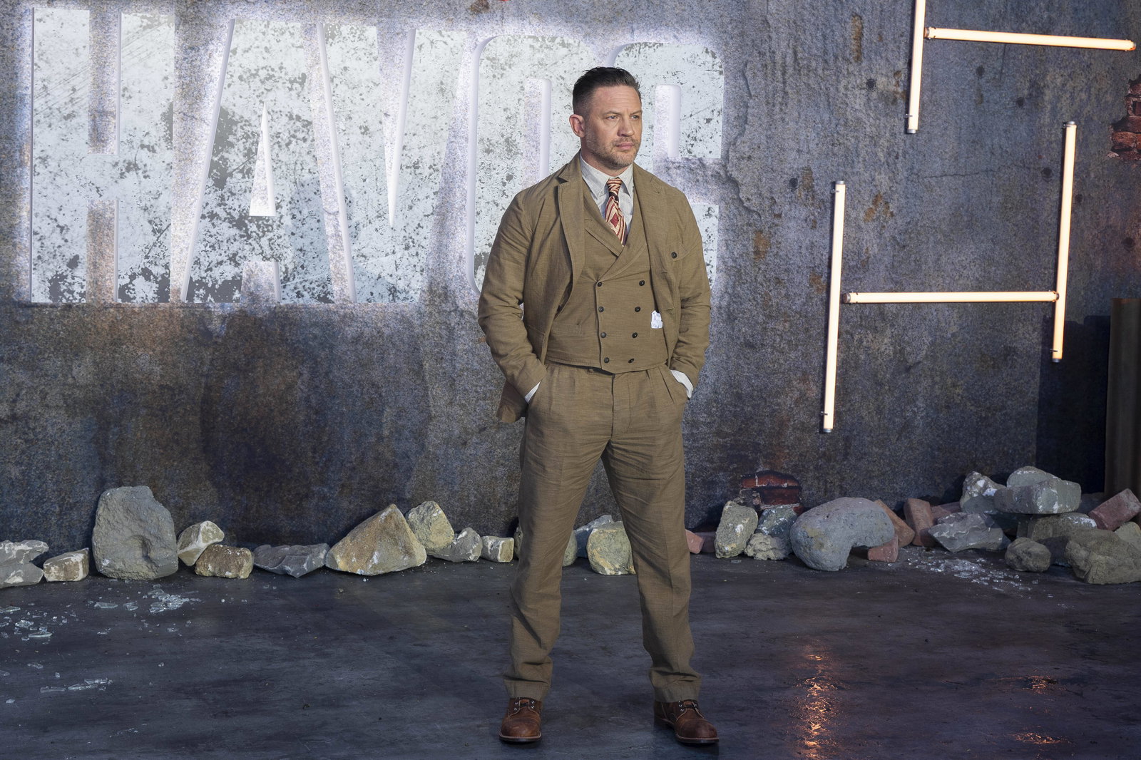 Tom Hardy startet seine Rap Karriere 